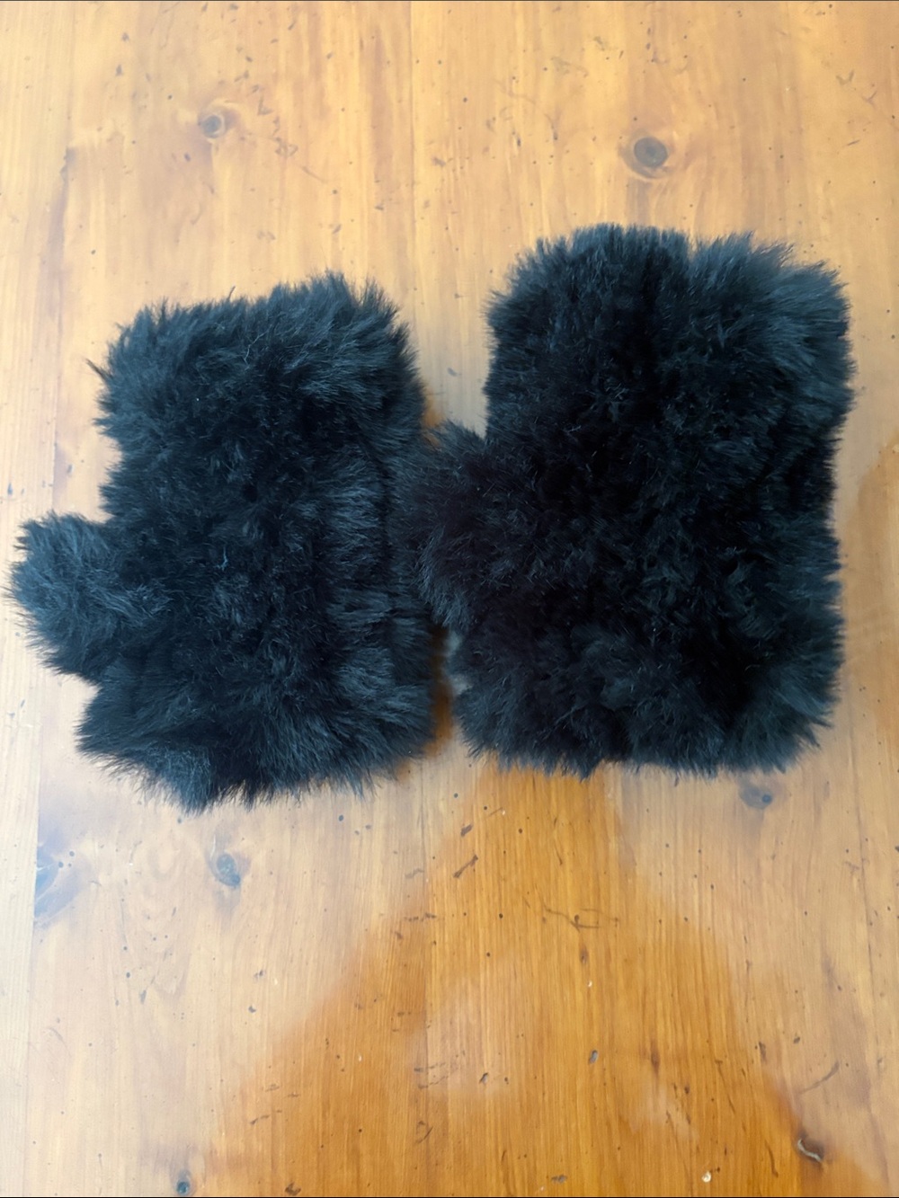 Surell Black Faux Fur Mittens Cozy Hand Warmers